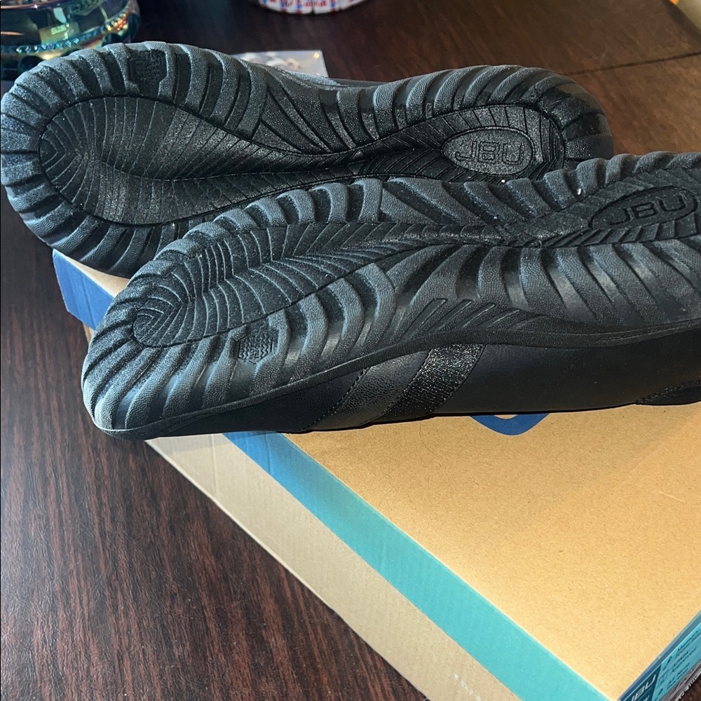 Black Women's Shoes - Picture 3 of 4